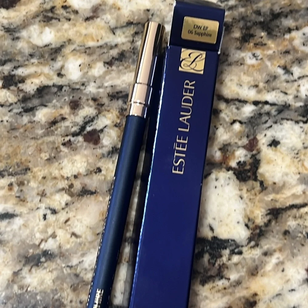 ♣️🌙Rare! Sapphire Double Wear Stay In Place Eye Pencil